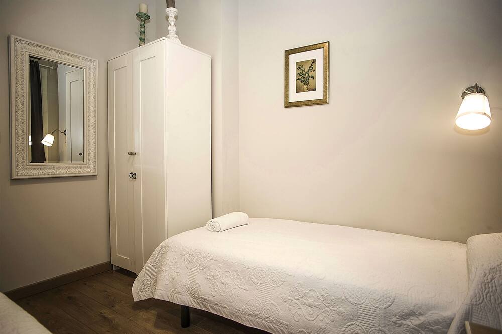 Photo of Bedroom in El Poble-sec