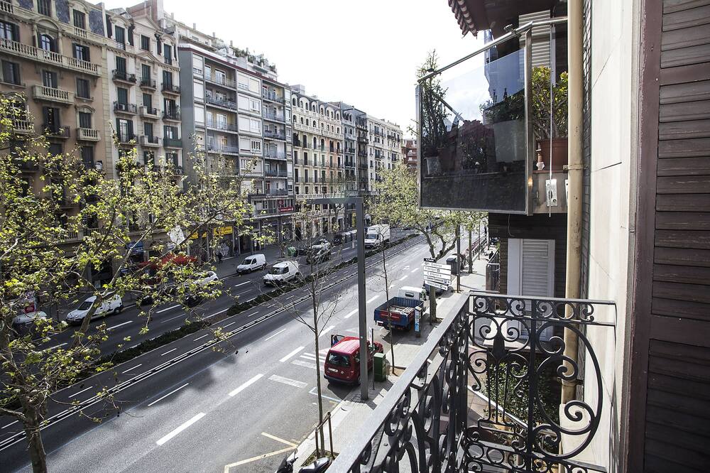 Photo of Outdoor in El Poble-sec