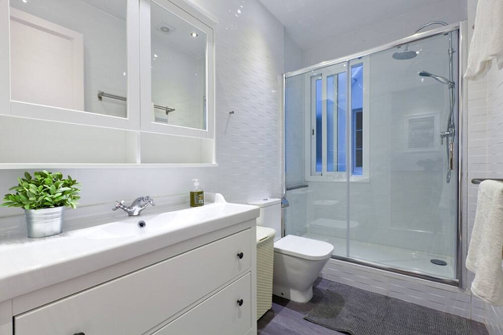 Photo of Bathroom in El Poble-sec