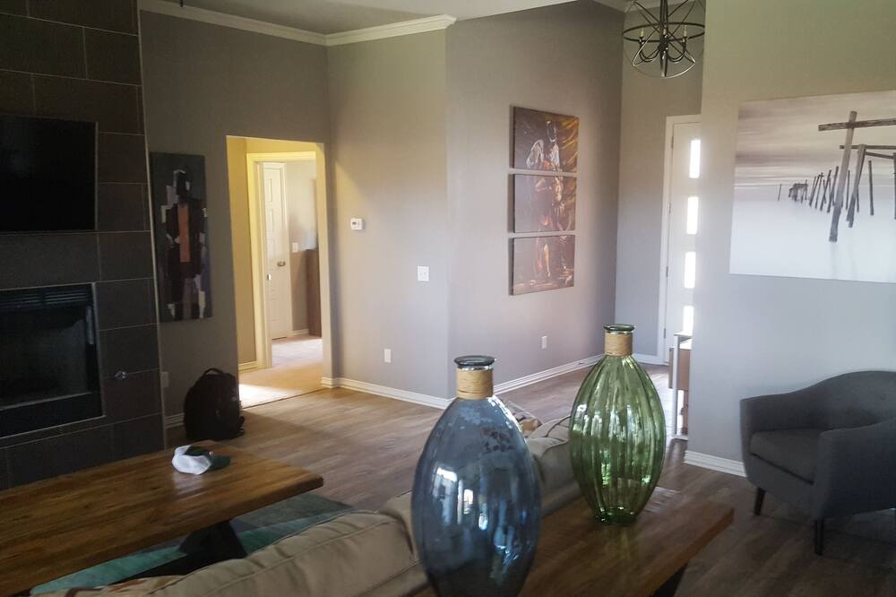 Photo of Livingroom in Canyon
