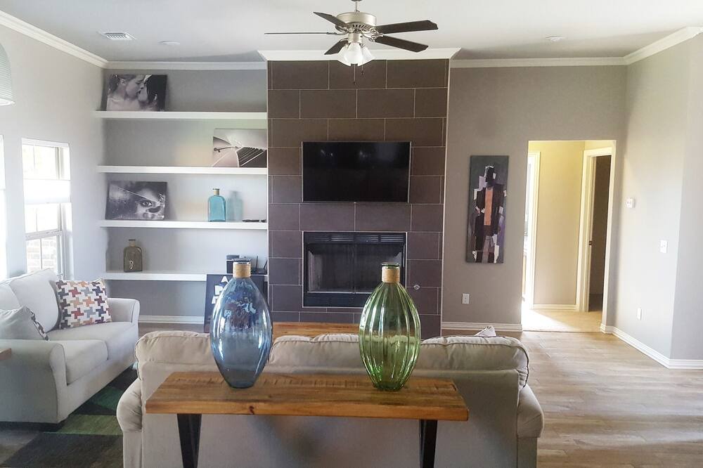 Photo of Livingroom in Canyon
