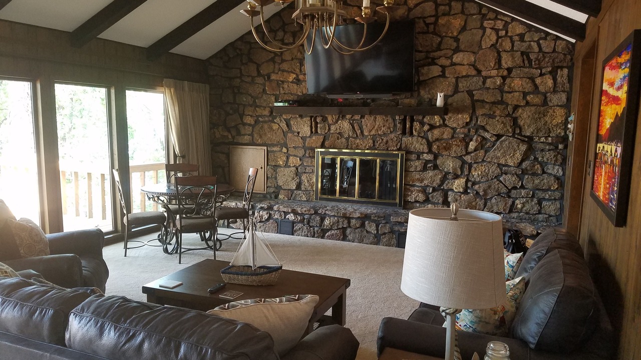Photo of Livingroom in Greers Ferry