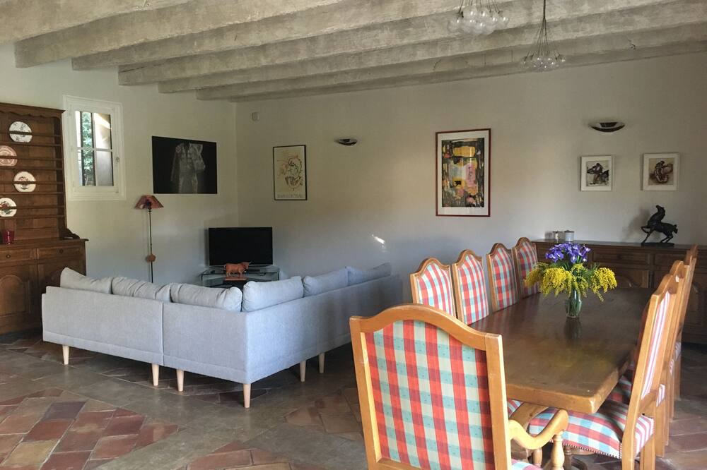 Photo of Livingroom in Bellegarde