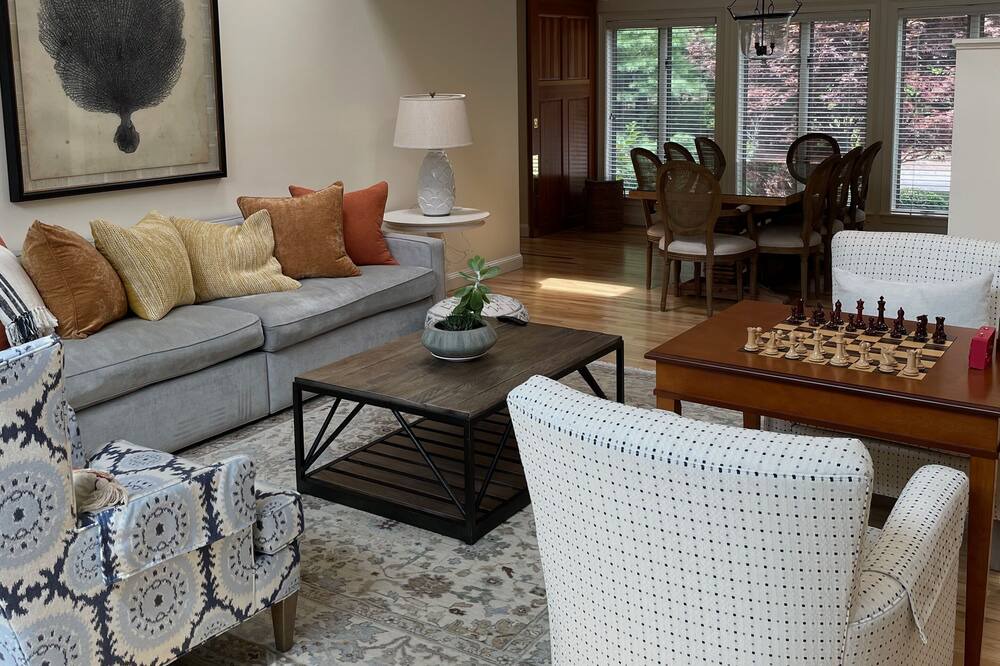 Photo of Livingroom in East Hampton