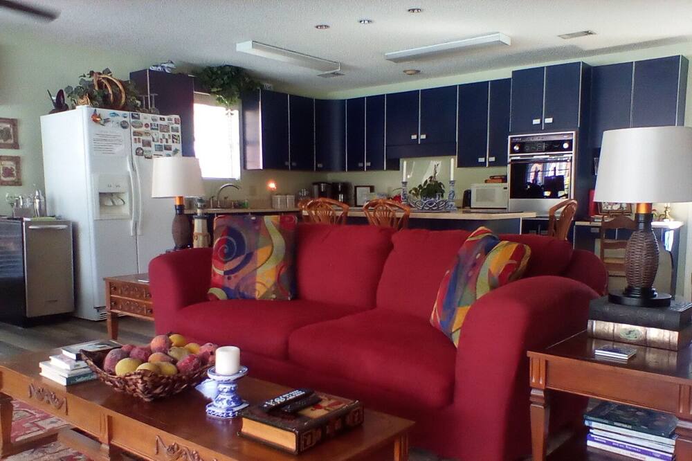 Photo of Livingroom in Tifton