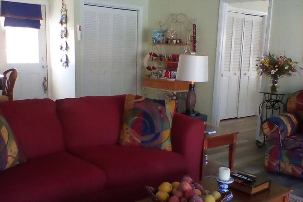 Photo of Livingroom in Tifton