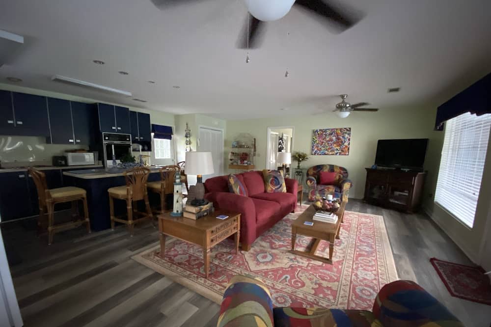 Photo of Livingroom in Tifton