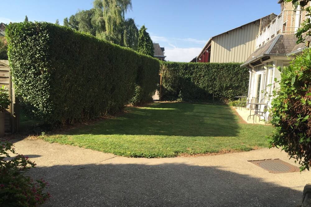 Photo of Outdoor in Croix-Moligneaux