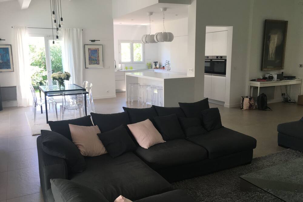 Photo of Livingroom in Baillargues