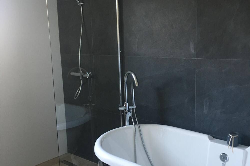 Photo of Bathroom in Baillargues