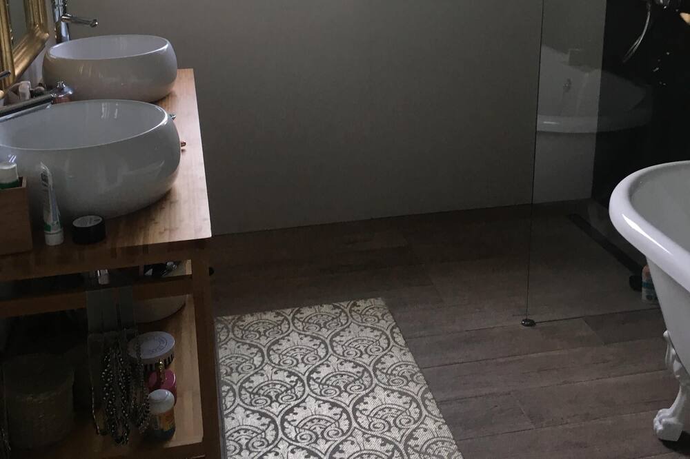Photo of Bathroom in Baillargues