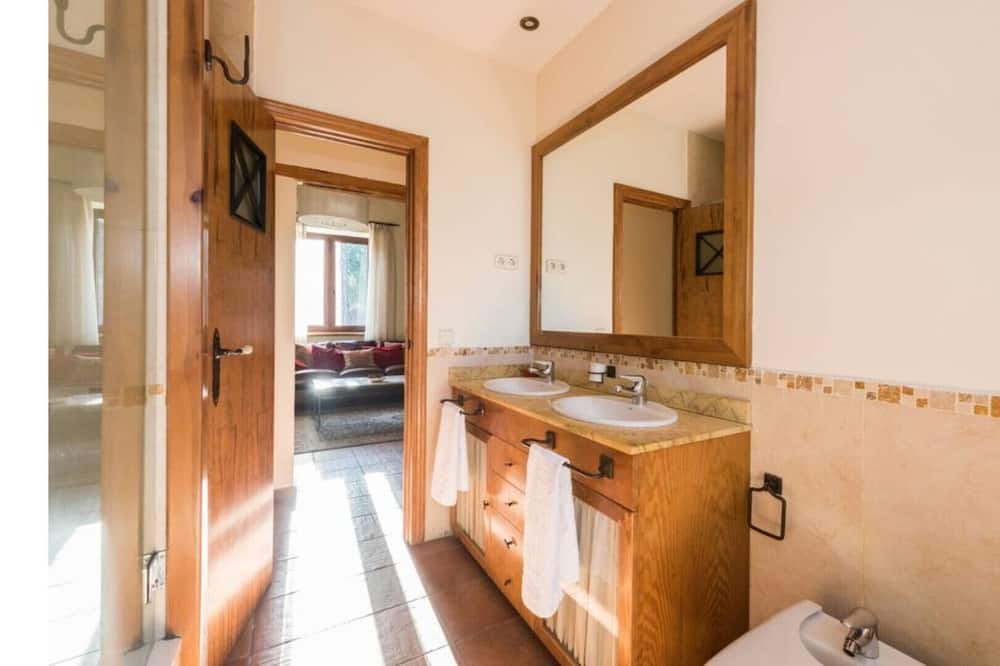 Photo of Bathroom in San Lorenzo de El Escorial