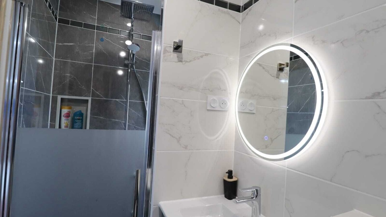 Photo of Bathroom in Albertville