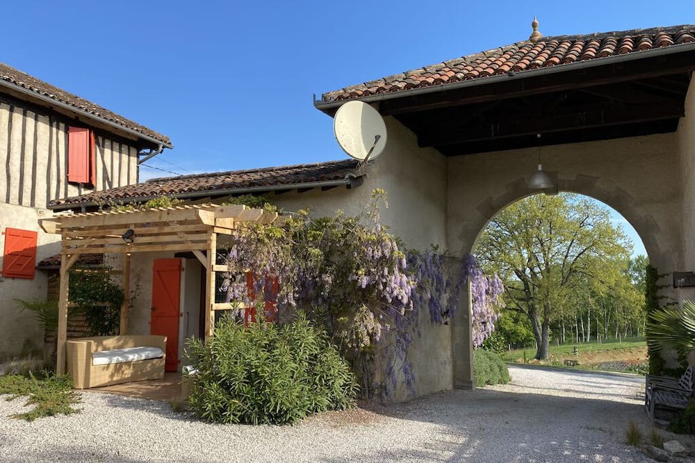 Photo of Outdoor in Boulogne-sur-Gesse