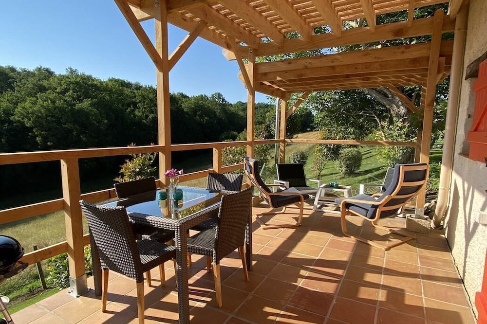 Photo of Patio Balcony in Boulogne-sur-Gesse