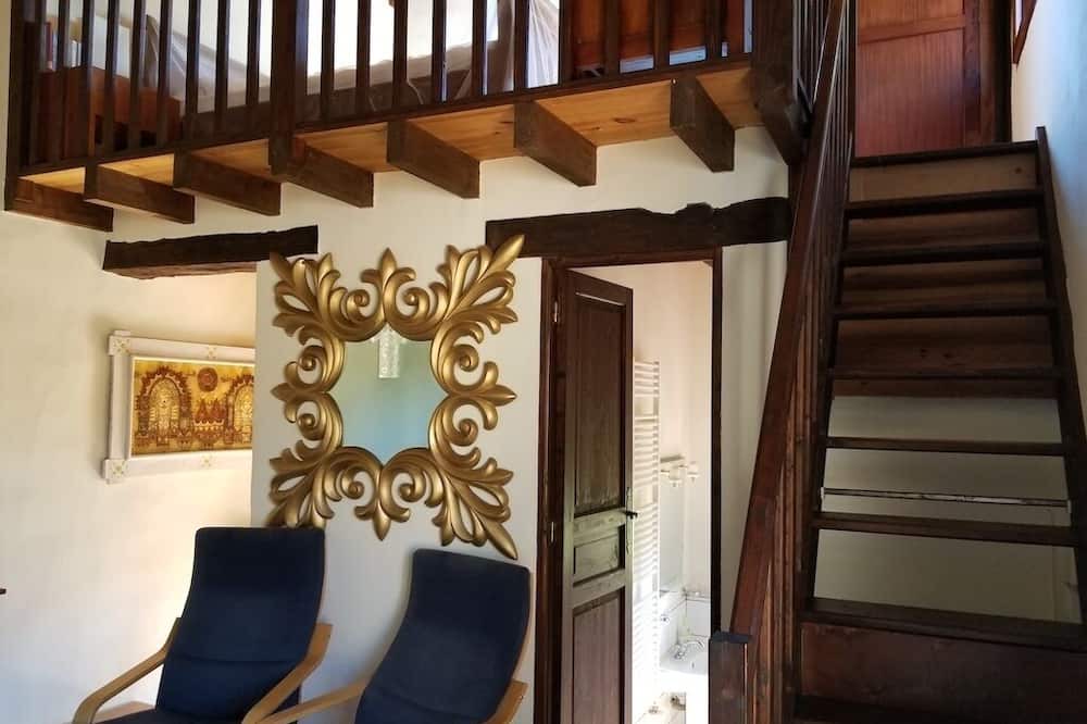 Photo of Livingroom in Boulogne-sur-Gesse