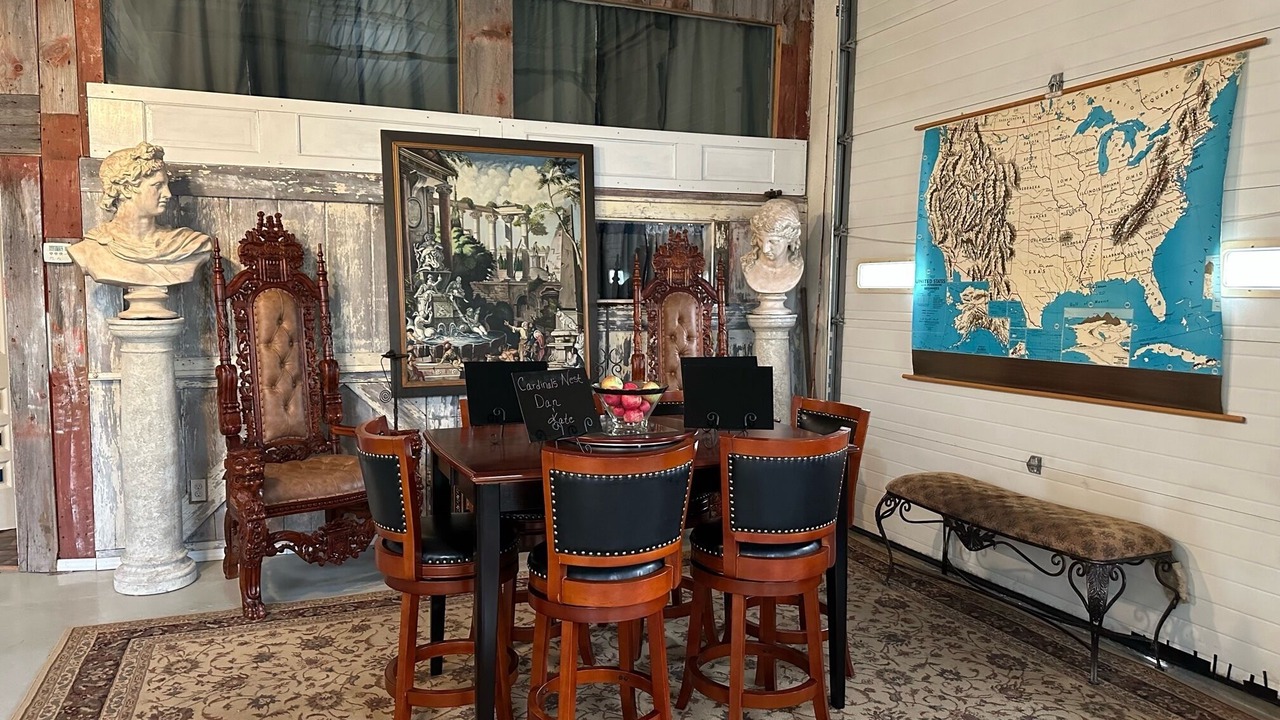 Photo of Livingroom in Rogers City