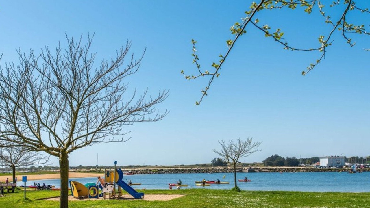 Photo of Others in Etel