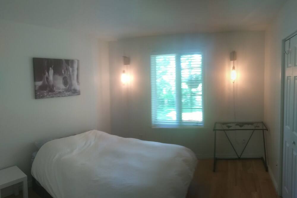 Photo of Bedroom in Saint-Nicolas