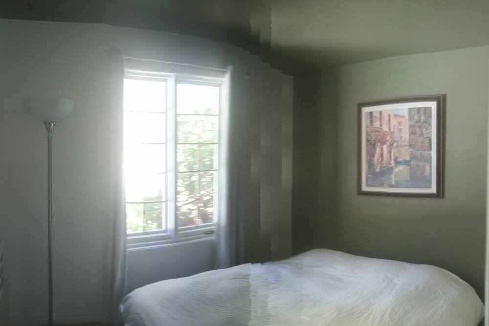 Photo of Bedroom in Saint-Nicolas