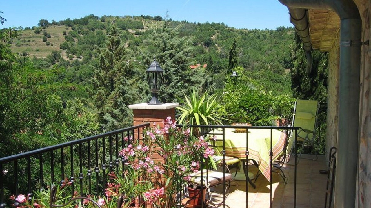 Photo of Outdoor in Reynes