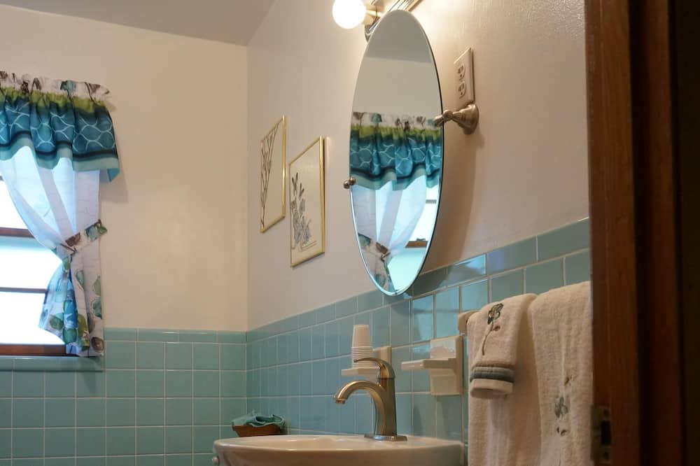 Photo of Bathroom in Sullivan