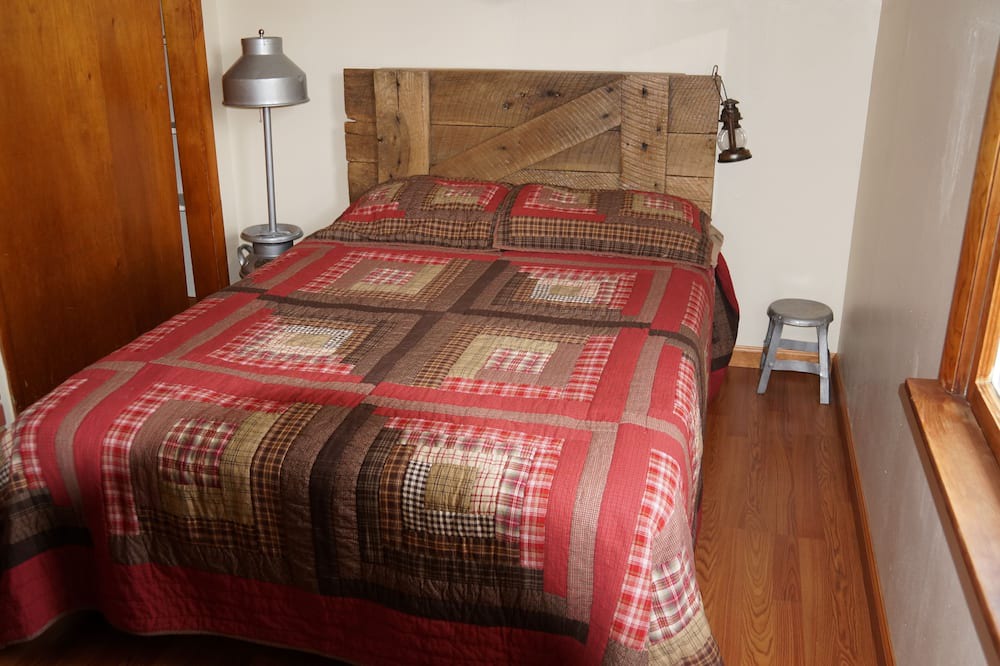 Photo of Bedroom in Sullivan