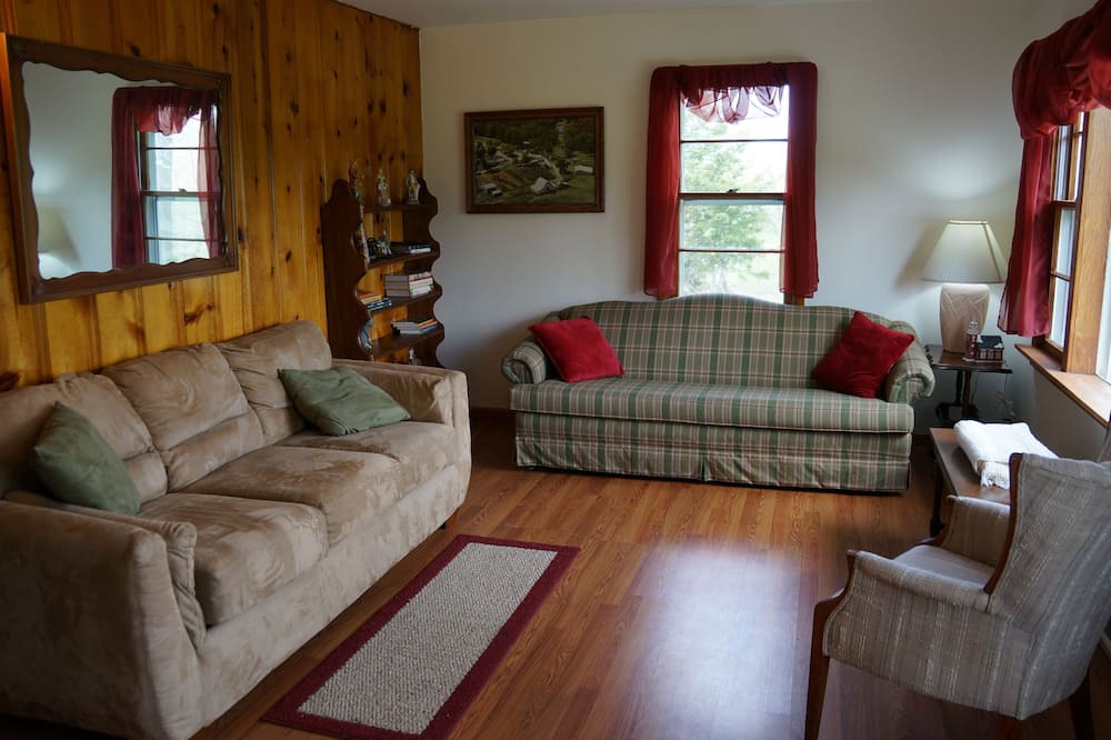 Photo of Bedroom in Sullivan