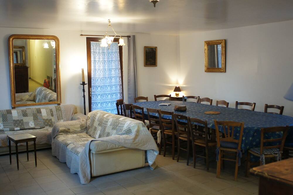 Photo of Livingroom in Coux-et-Bigaroque-Mouzens