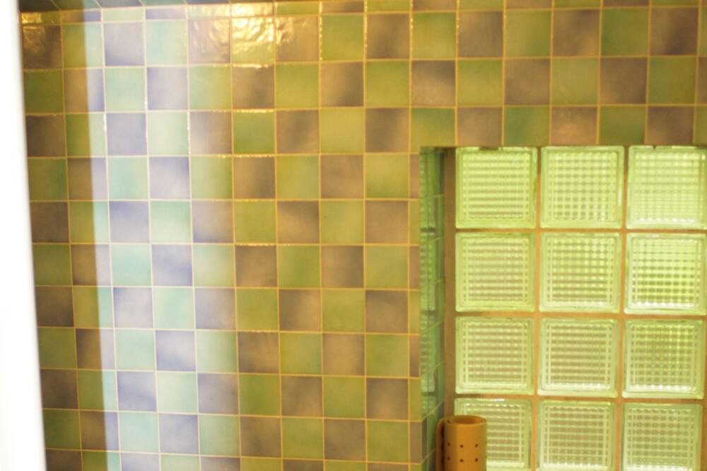 Photo of Bathroom in Coux-et-Bigaroque-Mouzens