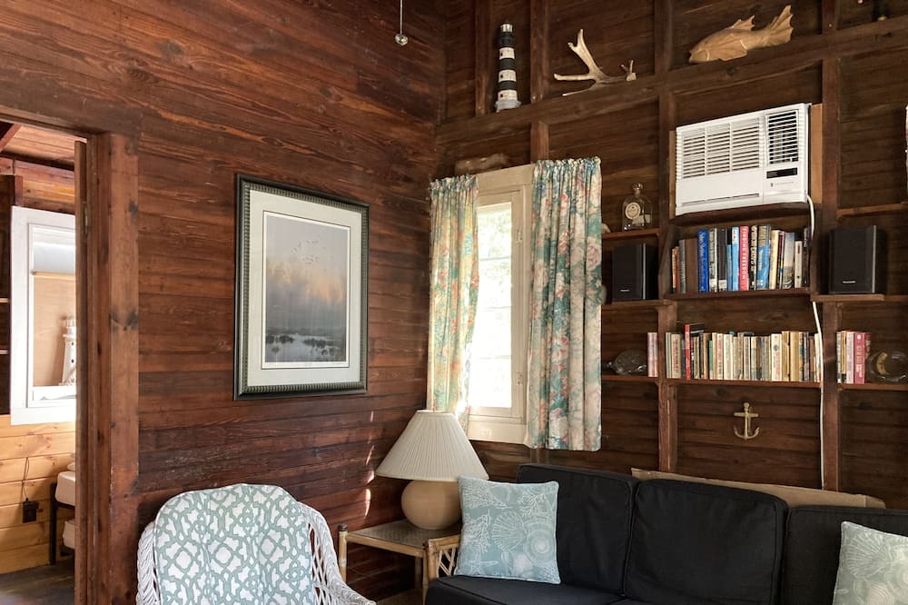 Photo of Livingroom in Ocean Beach