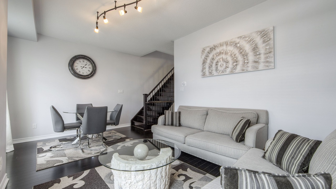 Photo of Livingroom in Brampton