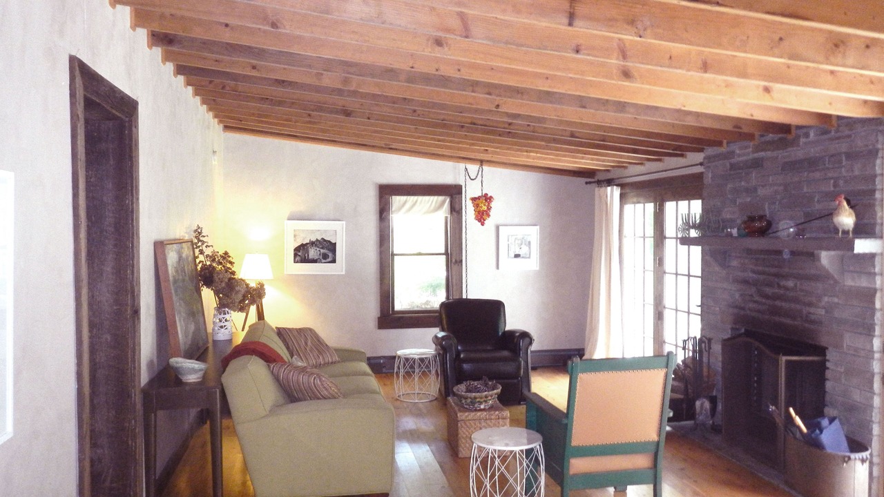 Photo of Livingroom in Pond Eddy