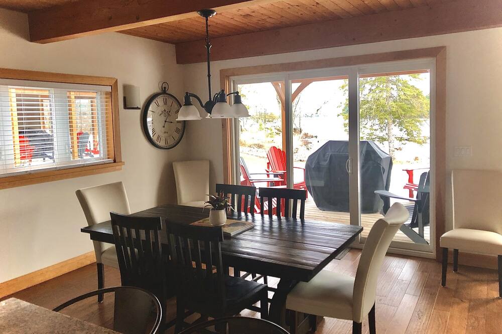 Photo of Kitchen in Muskoka Lakes