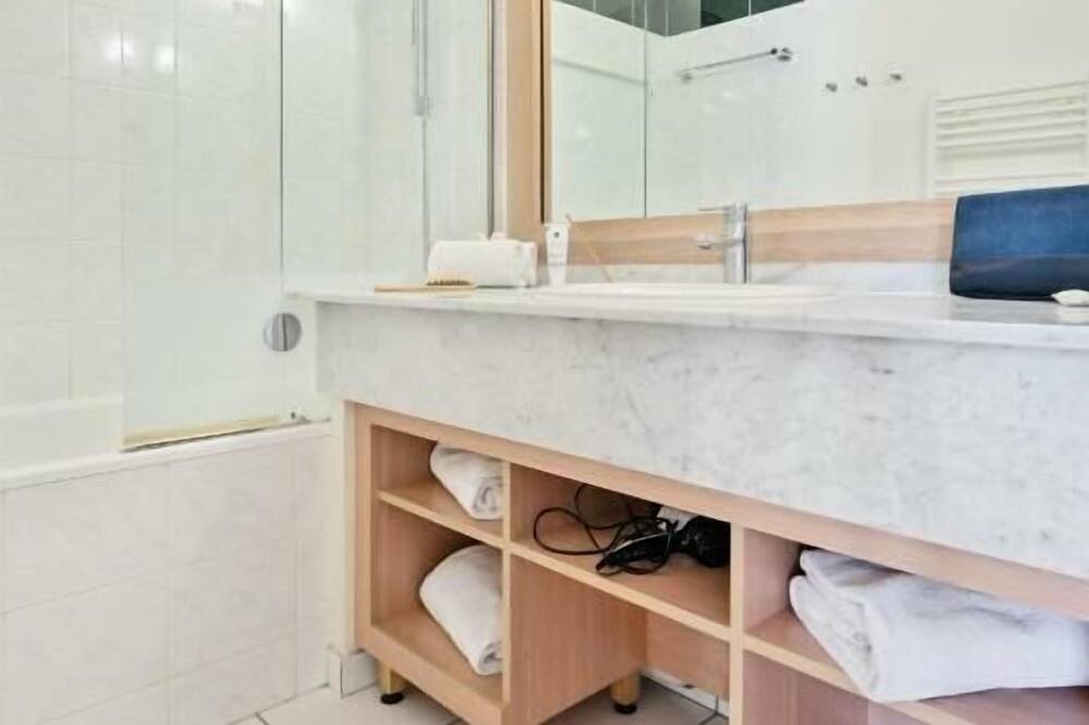 Photo of Bathroom in Le Pouliguen