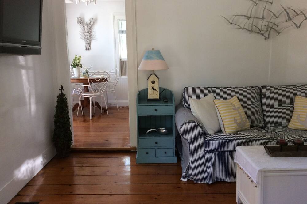 Photo of Bedroom in Mystic