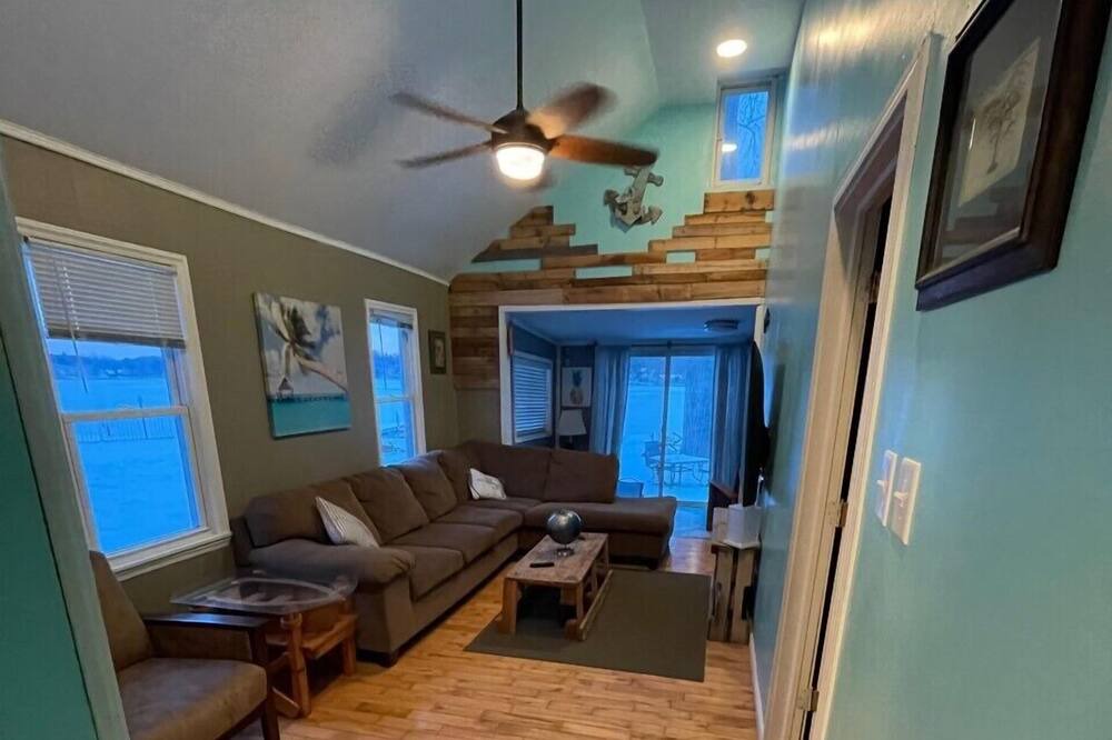Photo of Livingroom in Ortonville