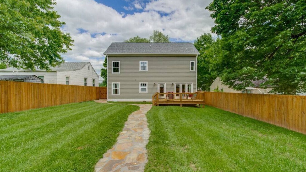 Photo of Outdoor in Shelby Hills