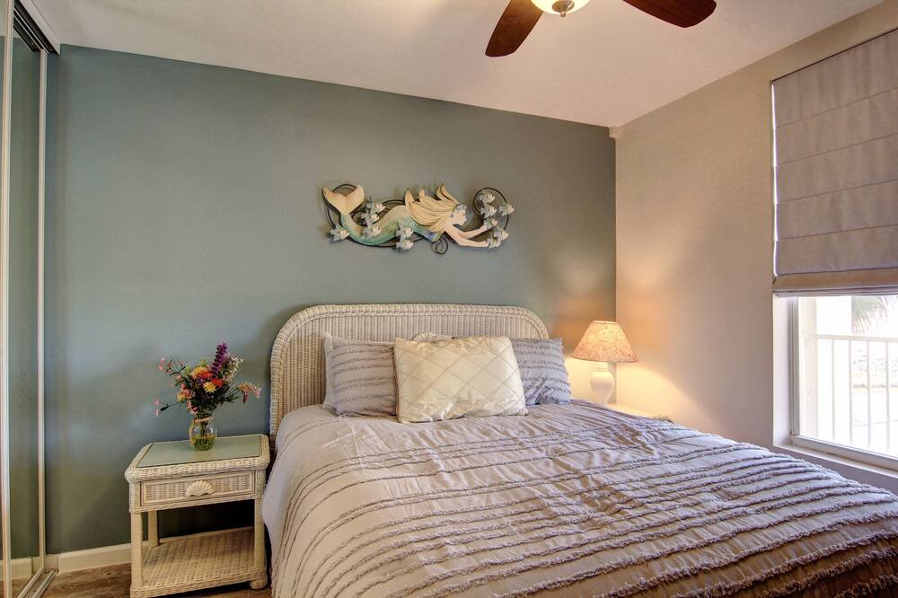 Photo of Bedroom in Port Aransas