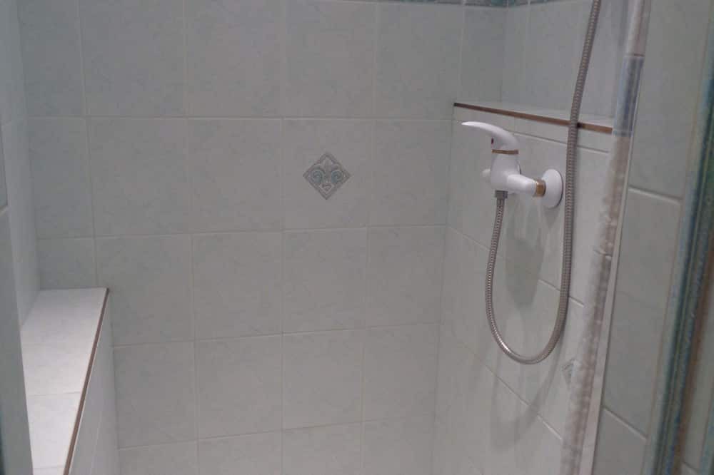 Photo of Bathroom in Saint-Julien-en-Genevois