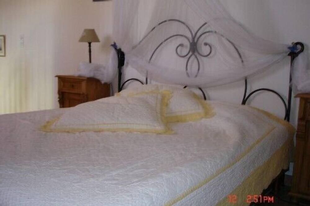 Photo of Bedroom in Manosque