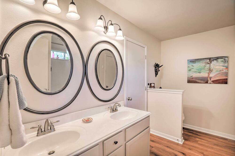 Photo of Bathroom in Kyle