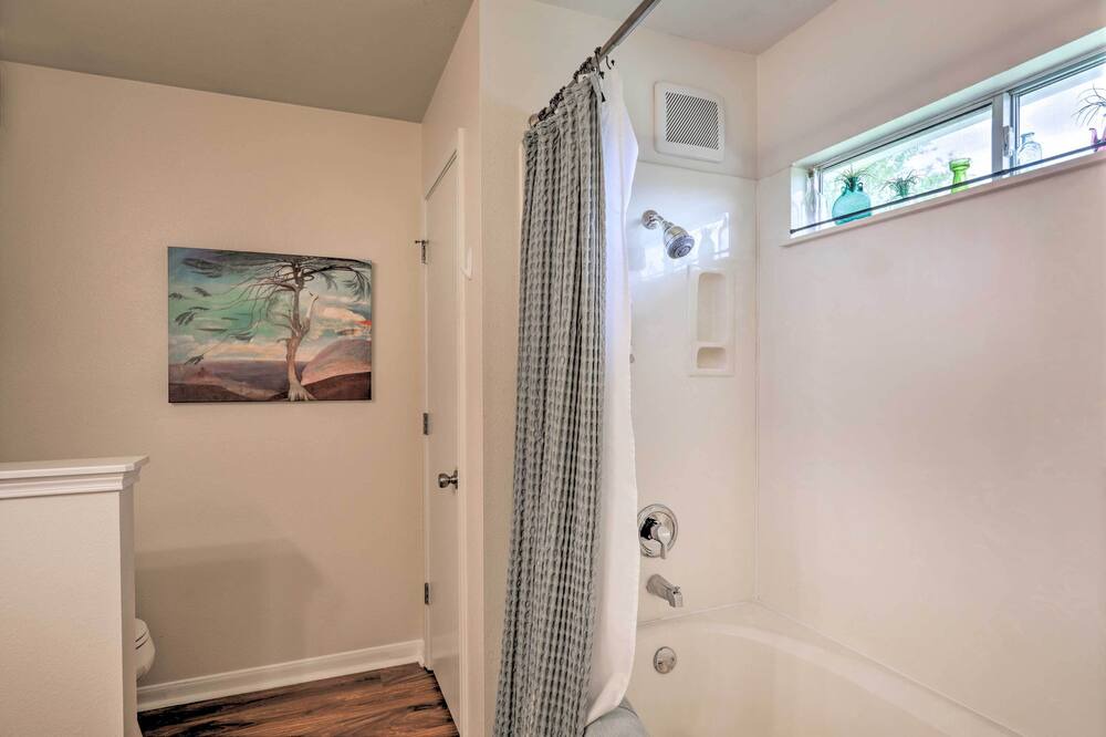 Photo of Bathroom in Kyle