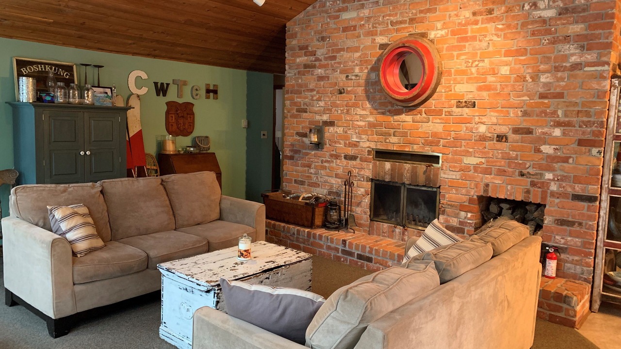 Photo of Livingroom in Algonquin Highlands