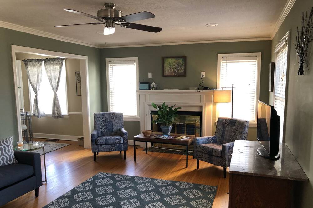 Photo of Bedroom in Bartlesville