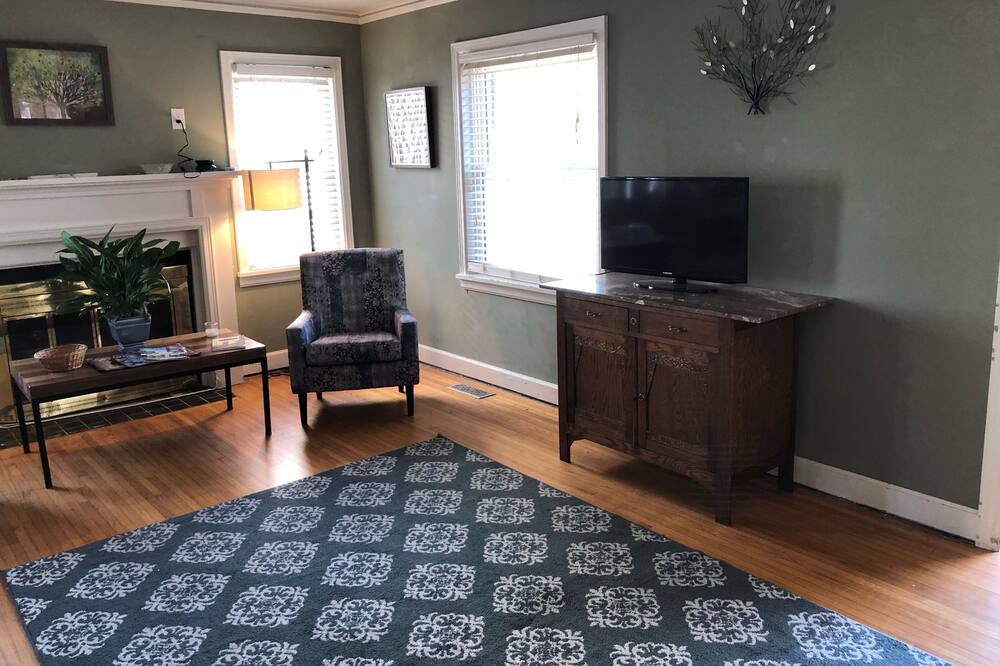 Photo of Livingroom in Bartlesville