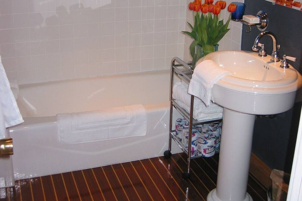 Photo of Bathroom in Belvedere Tiburon