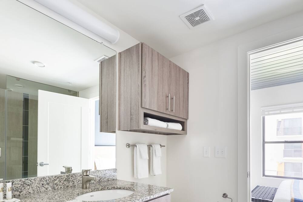 Photo of Bathroom in Midtown