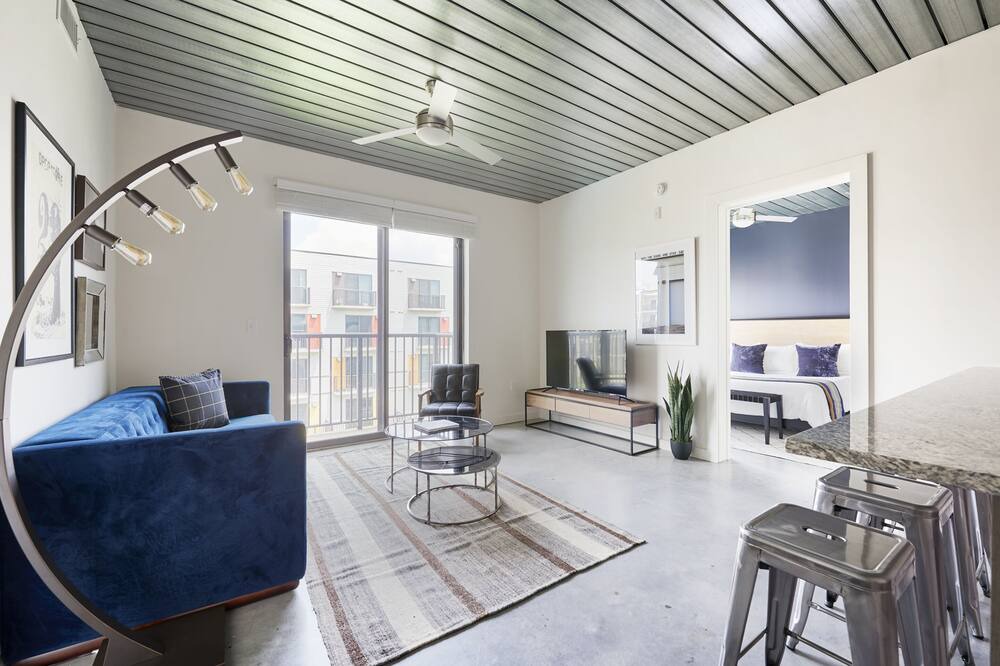 Photo of Livingroom in Midtown