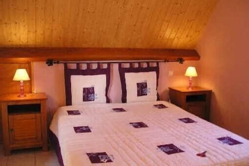 Photo of Bedroom in Loubressac